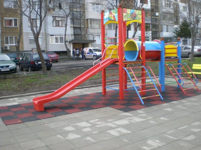 Playground tunnel