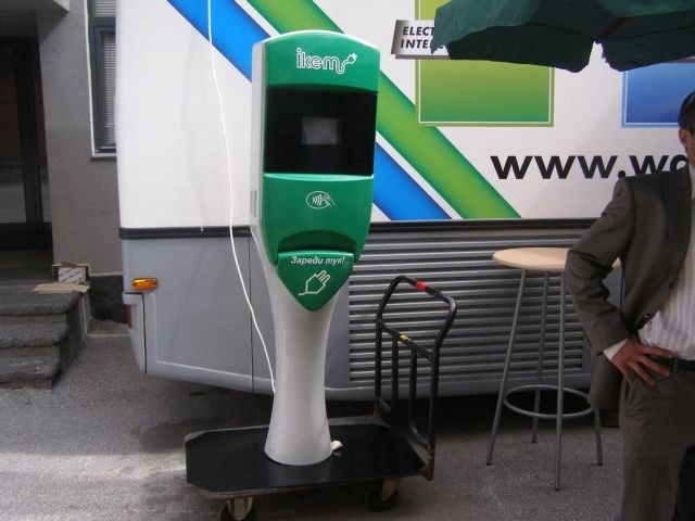 Electric vehicles charger